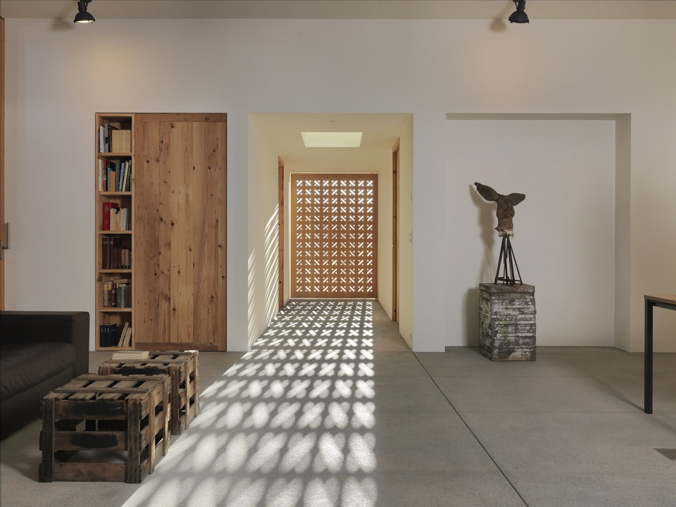 House CCB by Ralph Germann architectes