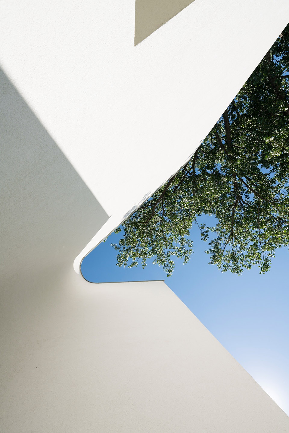 Montessori Kindergarten by No Architects