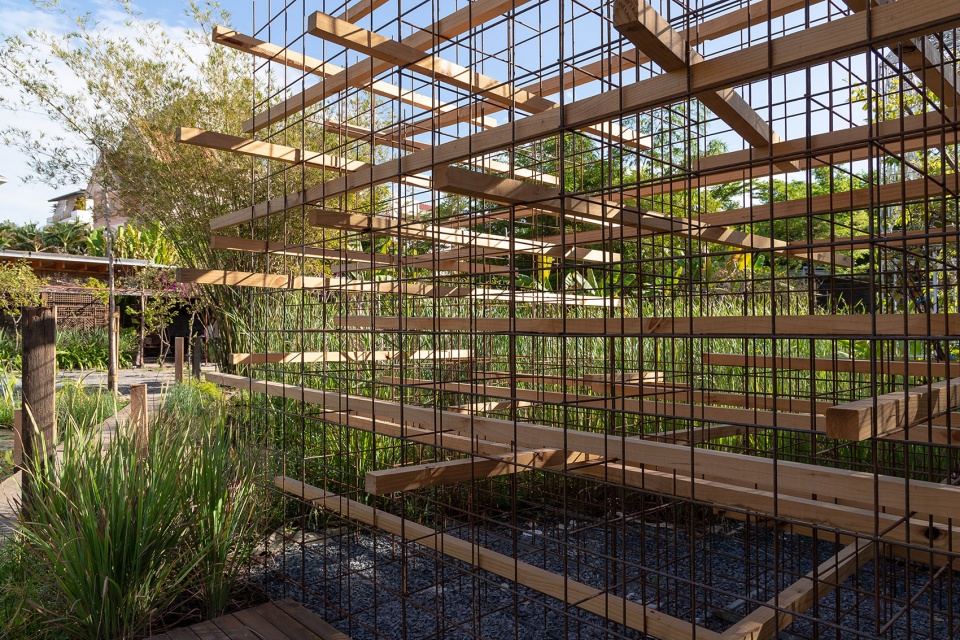 The Straw Pavilion by MIA Design Studio