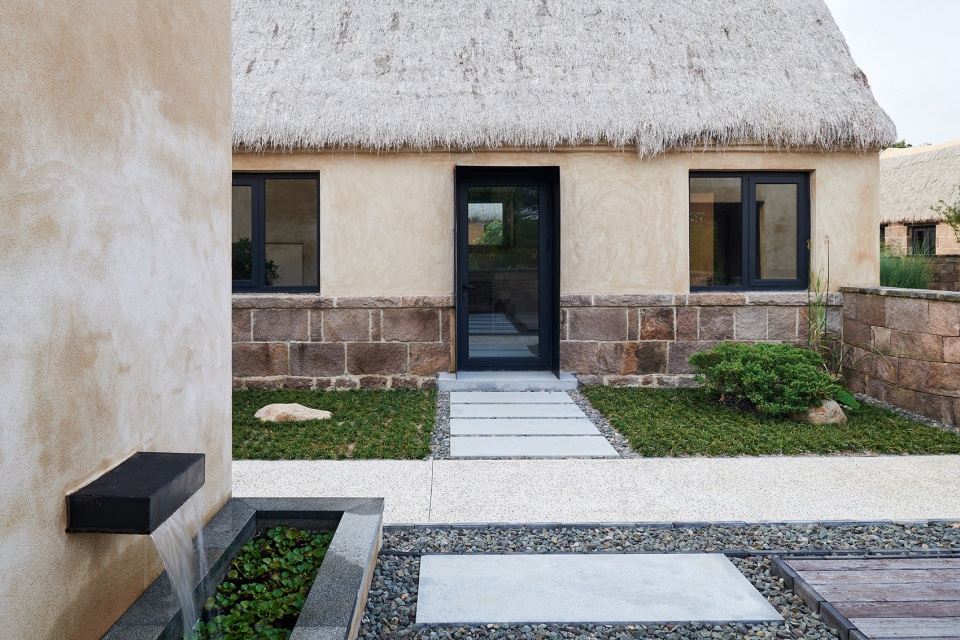 reconstruction design of seaweed bay health resort china by greyspace architects