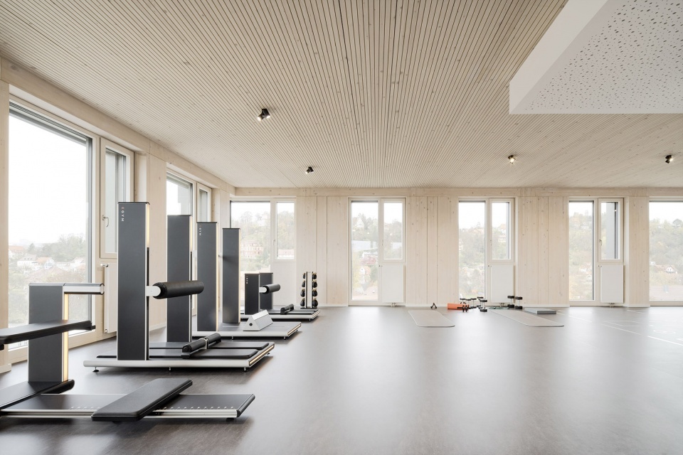 the commercial tower westspitze by ar architekten