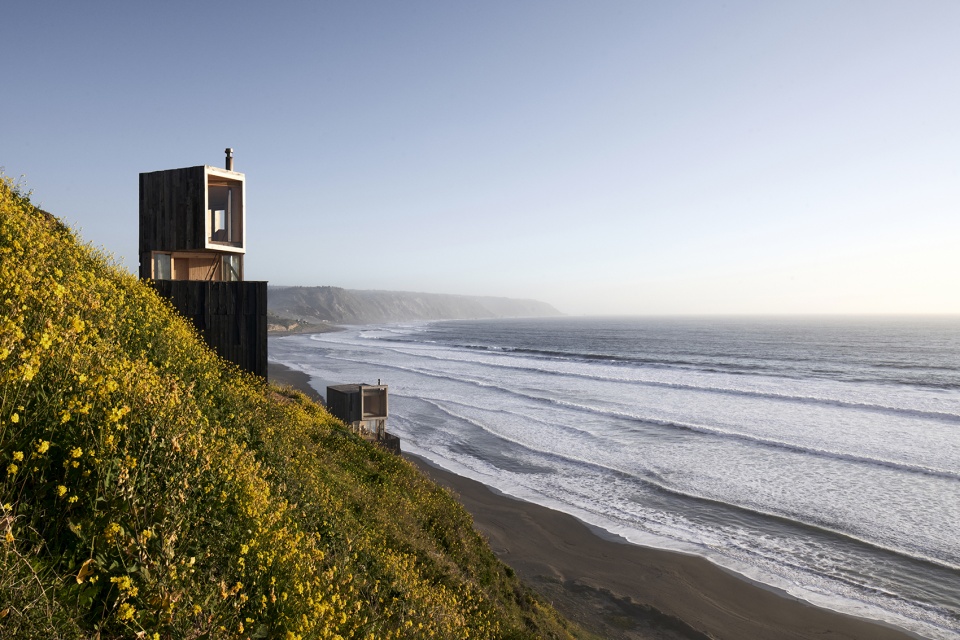 la loica and la tagua cabins by croxatto y opazo arquitectos