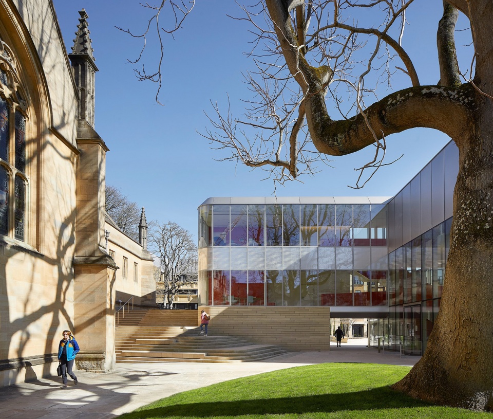 William Doo Undergraduate Centre and the Dr Lee Shau Kee Building architects AL A