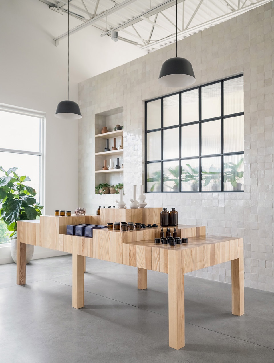 SeaWeed showroom by MAAM
