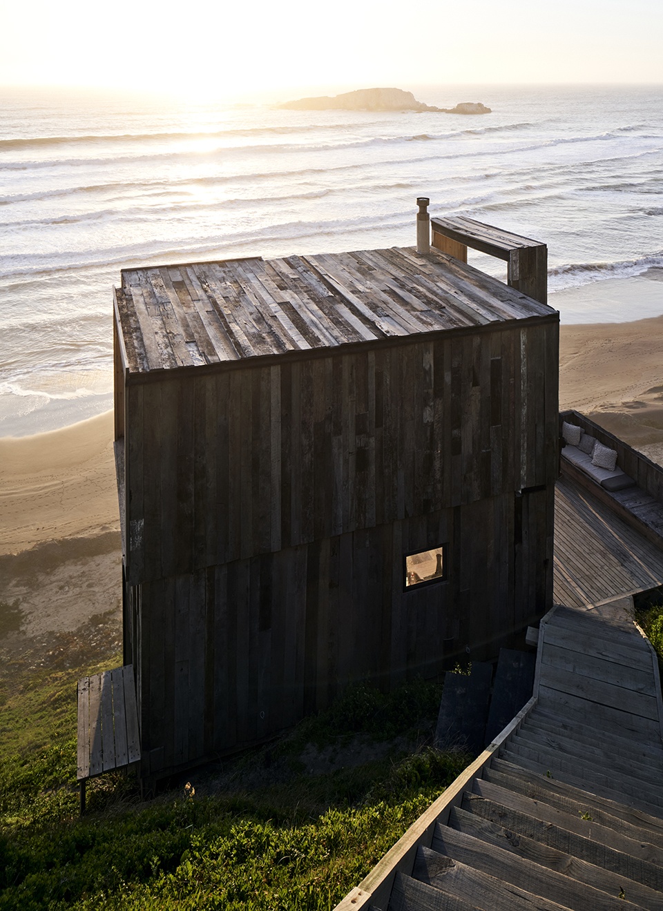 la loica and la tagua cabins by croxatto y opazo arquitectos