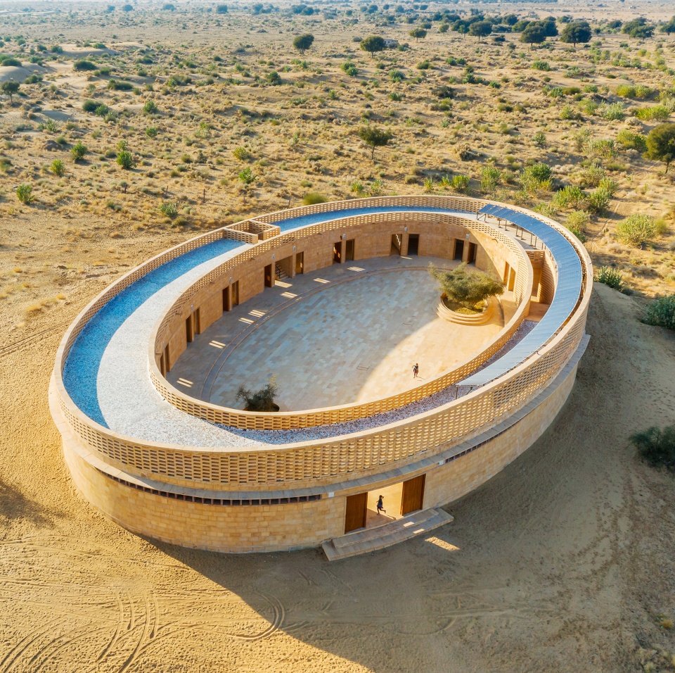 the rajkumari ratnavati girls school by diana kellogg architects