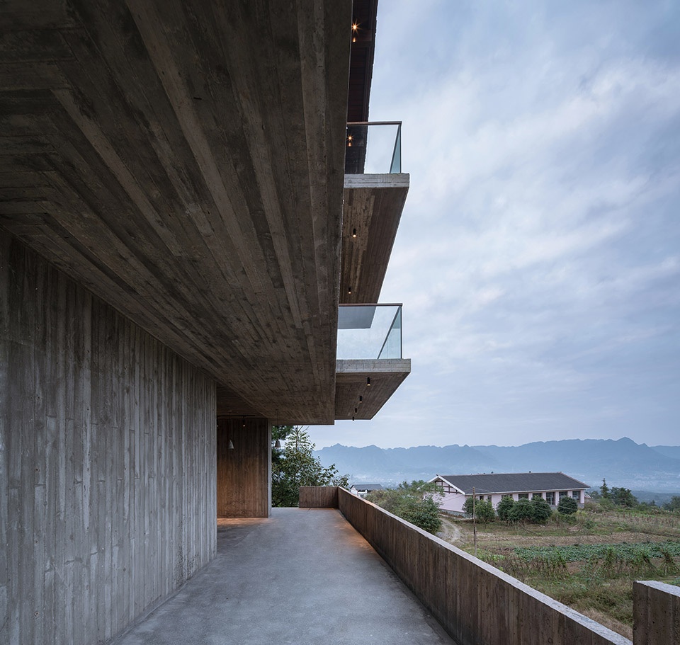 woodsy whispers residence in maer shan village china by shulin architectural design