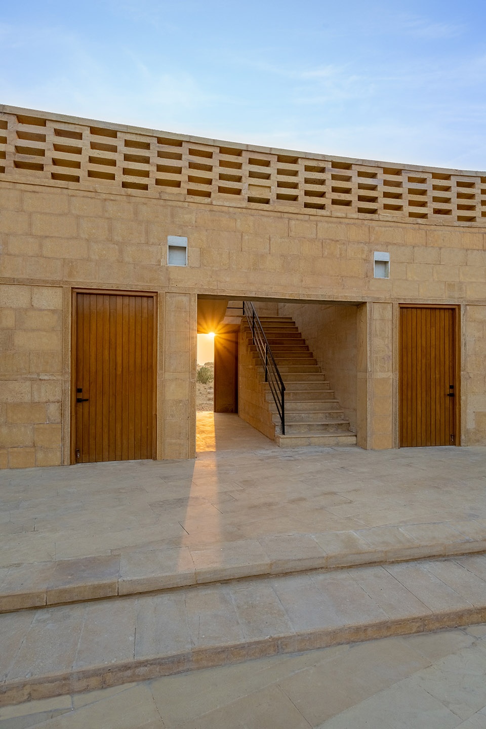 the rajkumari ratnavati girls school by diana kellogg architects