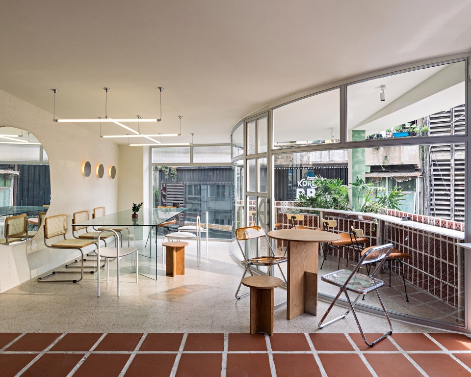 Den Da Coffee Shop by Ksoul Interior Design Studio
