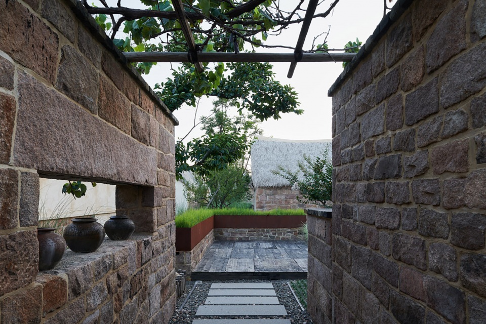 reconstruction design of seaweed bay health resort china by greyspace architects