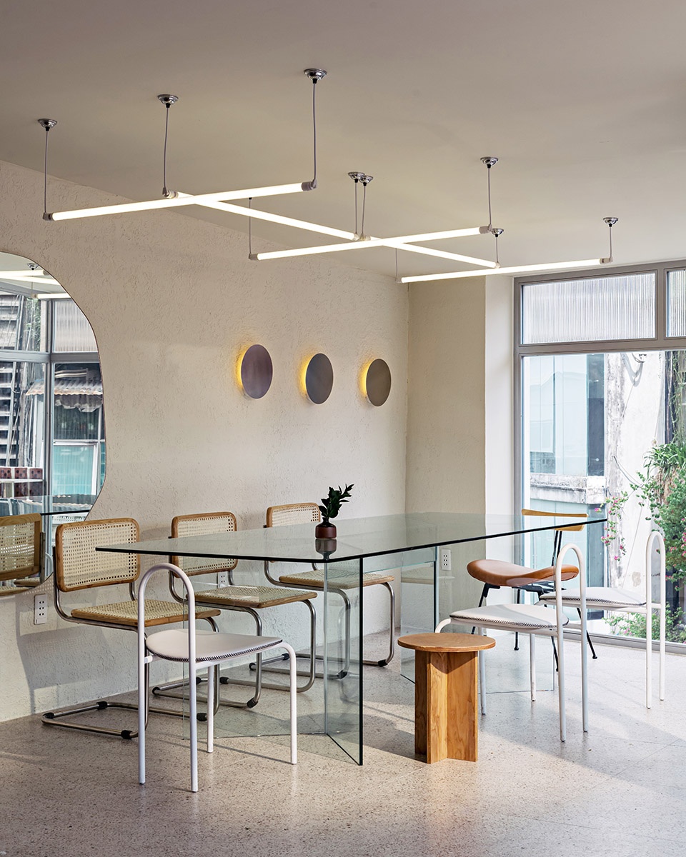 Den Da Coffee Shop by Ksoul Interior Design Studio