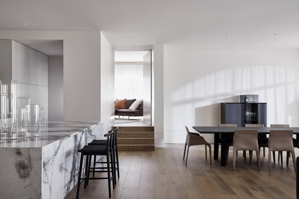 Huntingtower Road Apartments by Jolson Architecture and Interiors