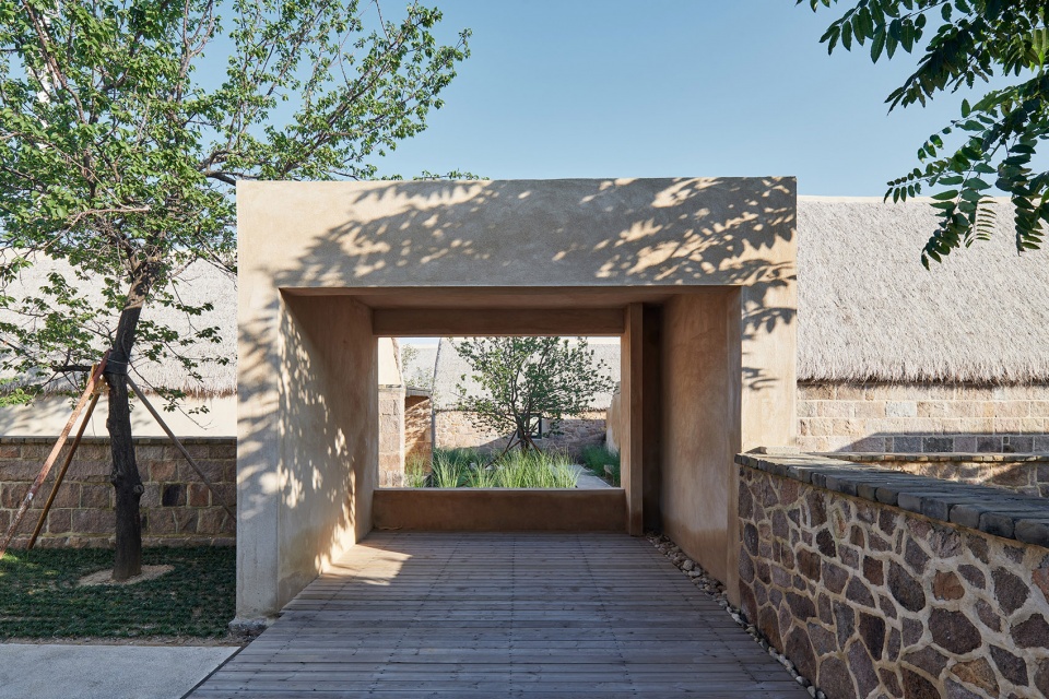 reconstruction design of seaweed bay health resort china by greyspace architects