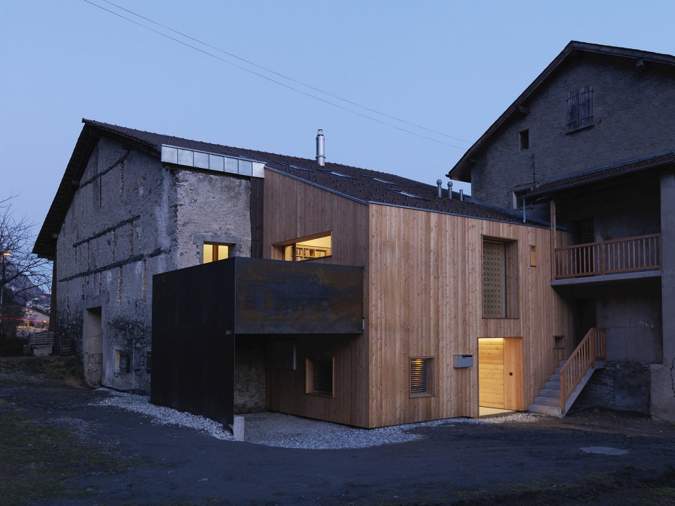 House CCB by Ralph Germann architectes