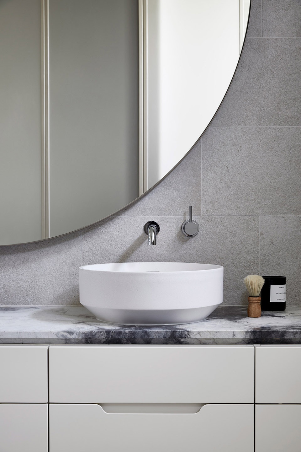 Huntingtower Road Apartments by Jolson Architecture and Interiors