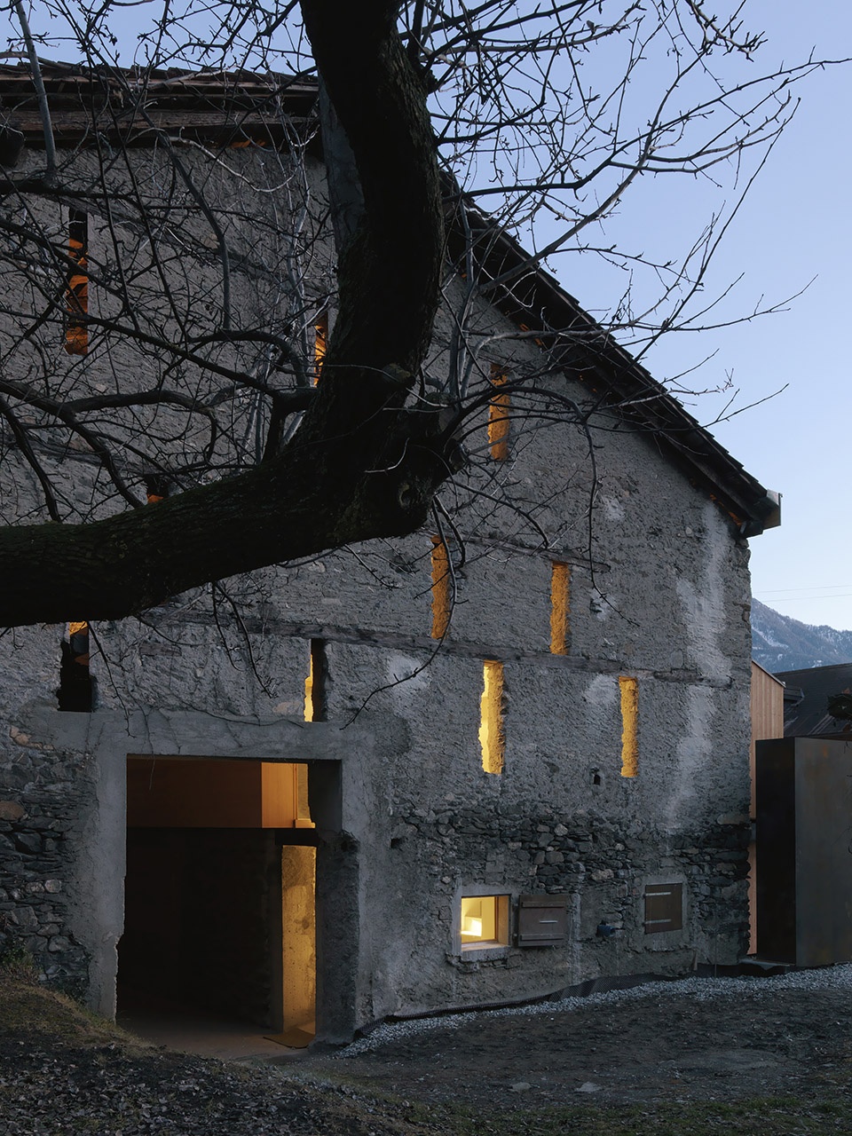 House CCB by Ralph Germann architectes