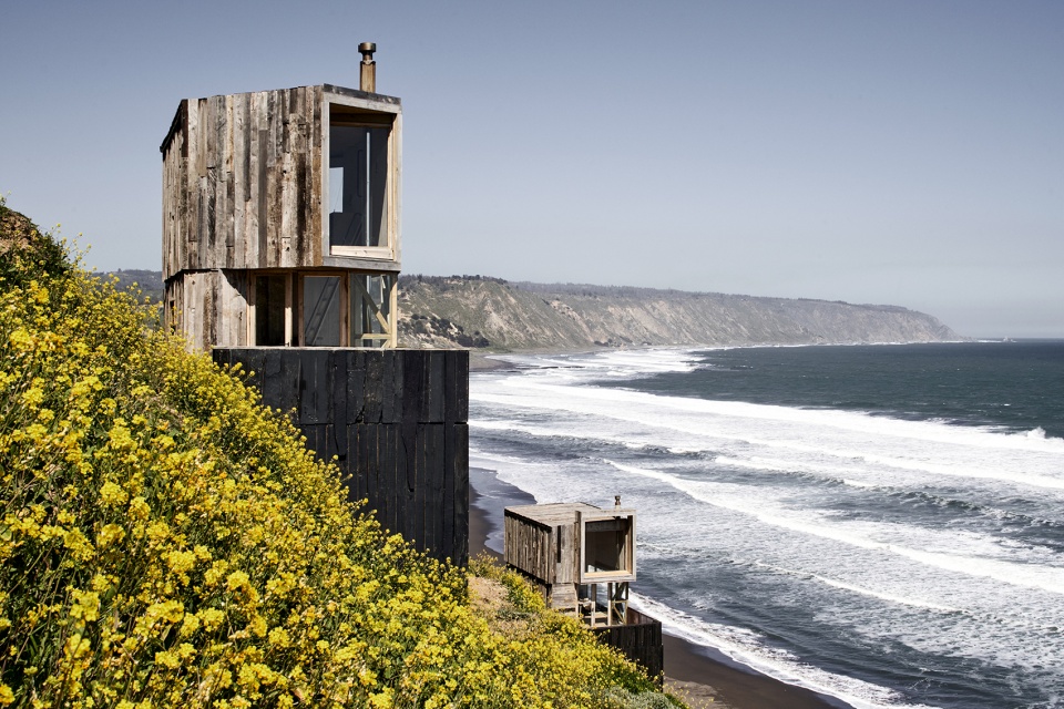 la loica and la tagua cabins by croxatto y opazo arquitectos
