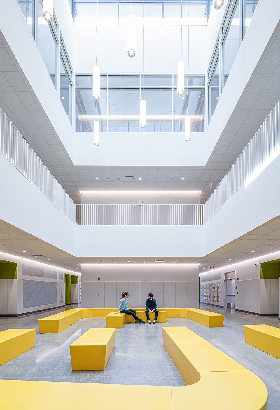 TAFT FRESHMAN ACADEMY by STL architects