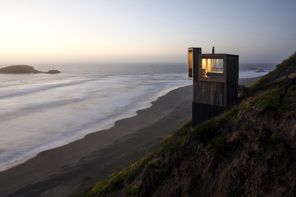 la loica and la tagua cabins by croxatto y opazo arquitectos