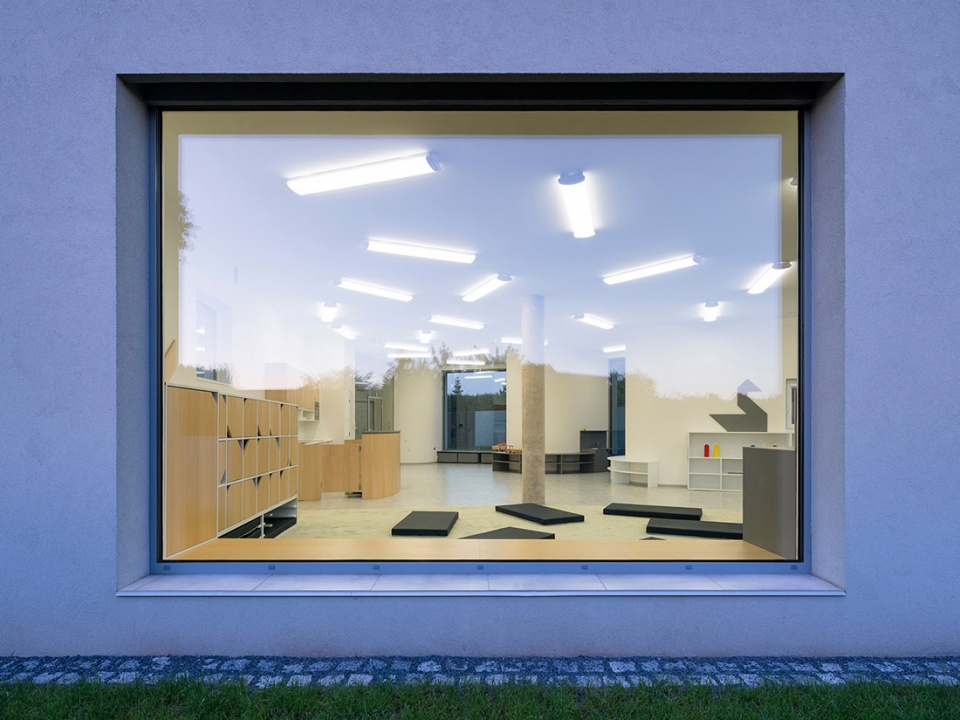 Montessori Kindergarten by No Architects 1