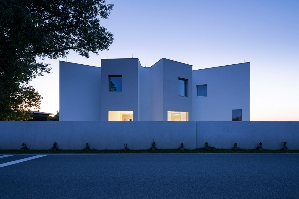 Montessori Kindergarten by No Architects