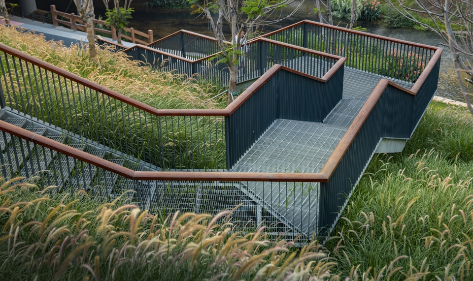 The Fish leaping north and south The Landscape Revitalization in The Seventh Hospital of Zhongshan University by LA Design