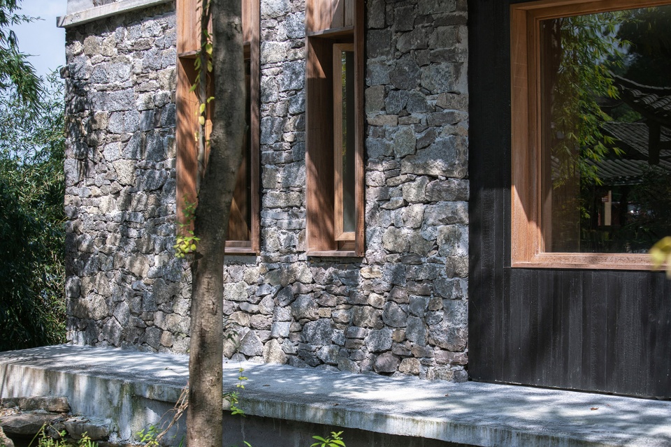 woodsy whispers residence in maer shan village china by shulin architectural design
