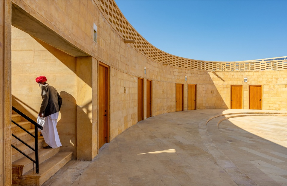 the rajkumari ratnavati girls school by diana kellogg architects