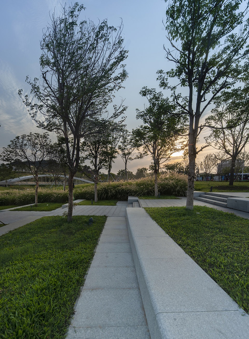 The Fish leaping north and south The Landscape Revitalization in The Seventh Hospital of Zhongshan University by LA Design