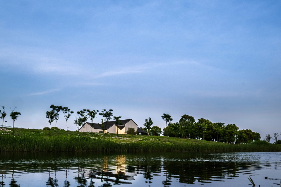 Suzhou Bay Sports Park supporting building LIM Cafe Parallect Design