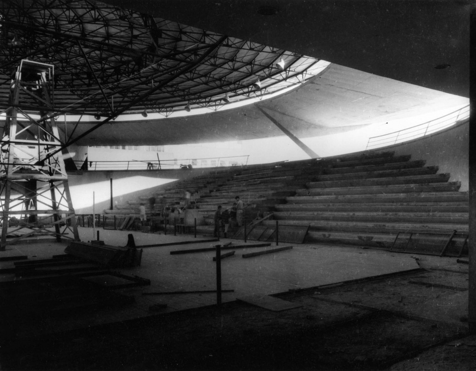 commemorate Paulo Mendes da Rocha 1
