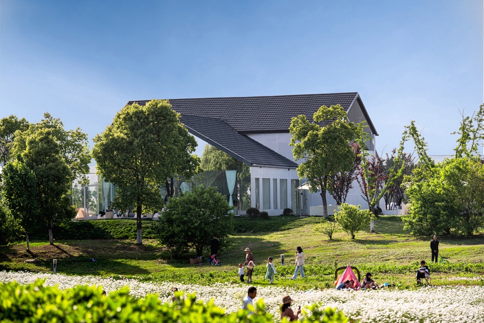 Suzhou Bay Sports Park supporting building LIM Cafe Parallect Design