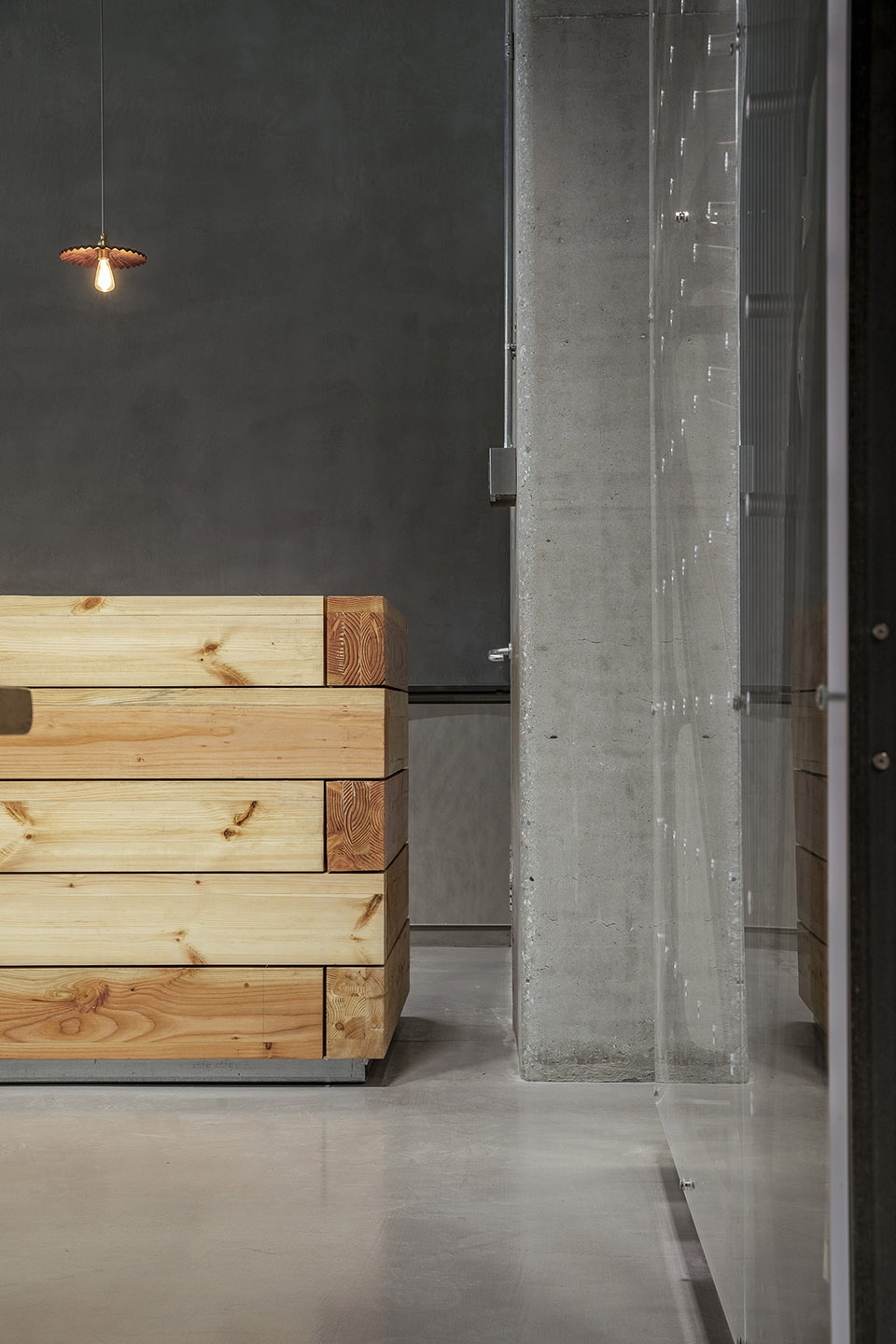 Mumokuteki Concept Bookstore LUO studio