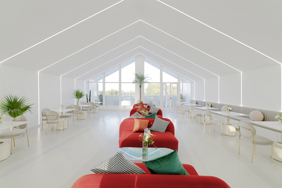 Suzhou Bay Sports Park supporting building LIM Cafe Parallect Design