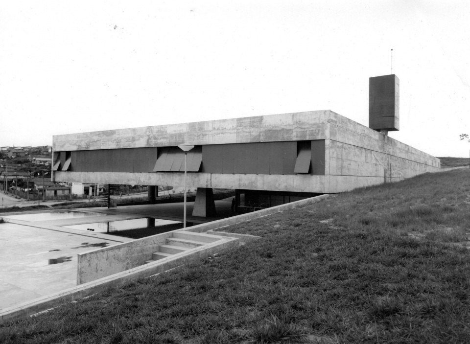 commemorate Paulo Mendes da Rocha