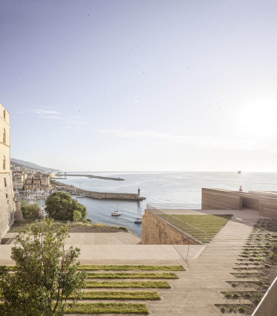 MANTINUM Buzzo Spinelli Architecture 1