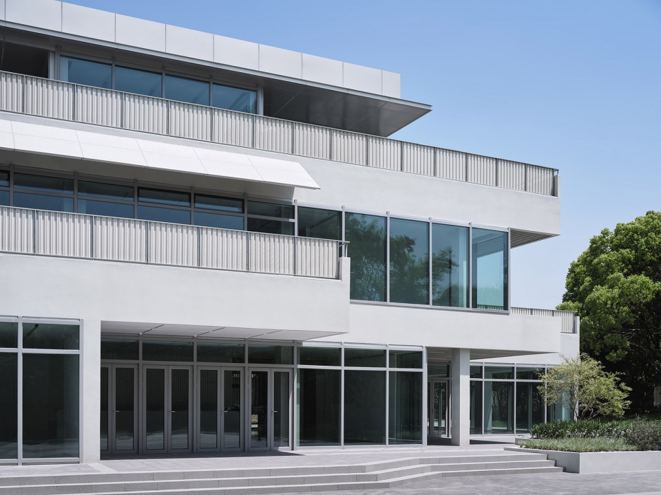 Renovation of Shanghai Westbund headquarter building HCCH Studio