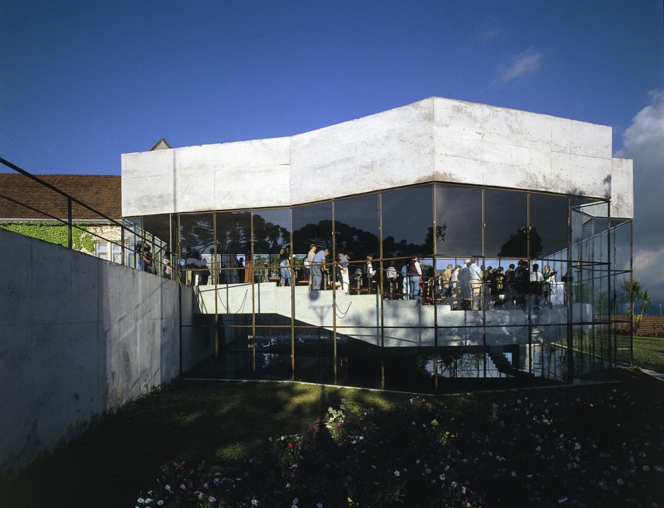 commemorate Paulo Mendes da Rocha
