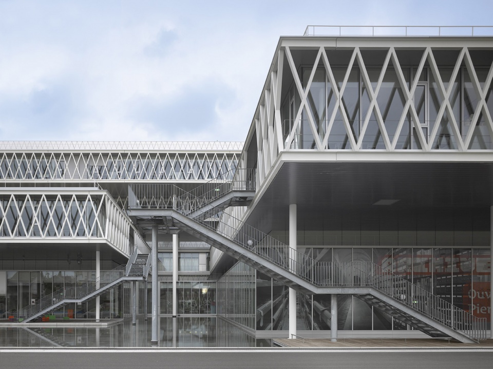 new national archives of france by fuksas