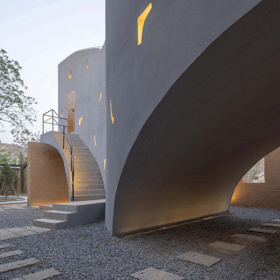Library in Ruins ATELIER XI