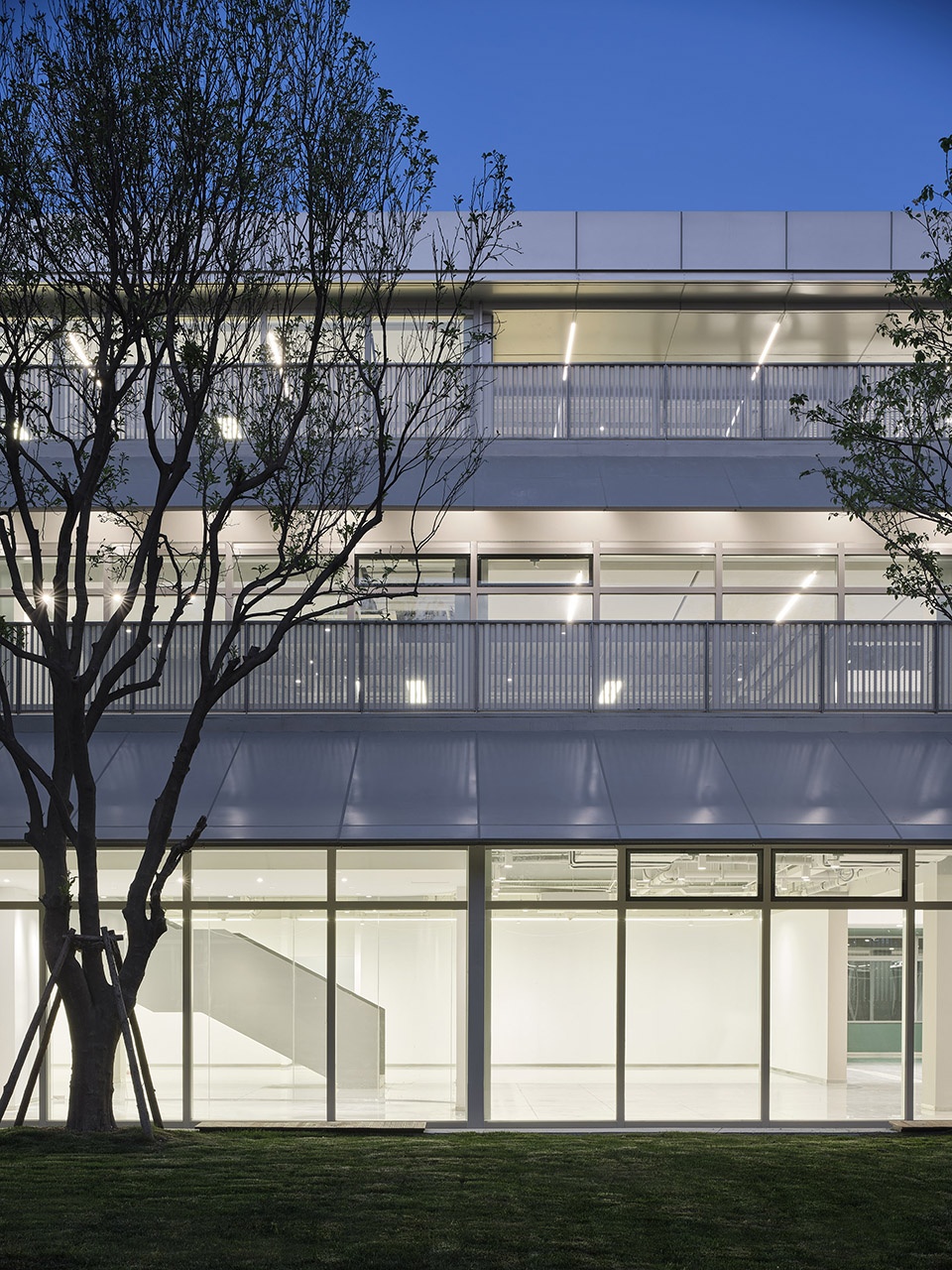 Renovation of Shanghai Westbund headquarter building HCCH Studio
