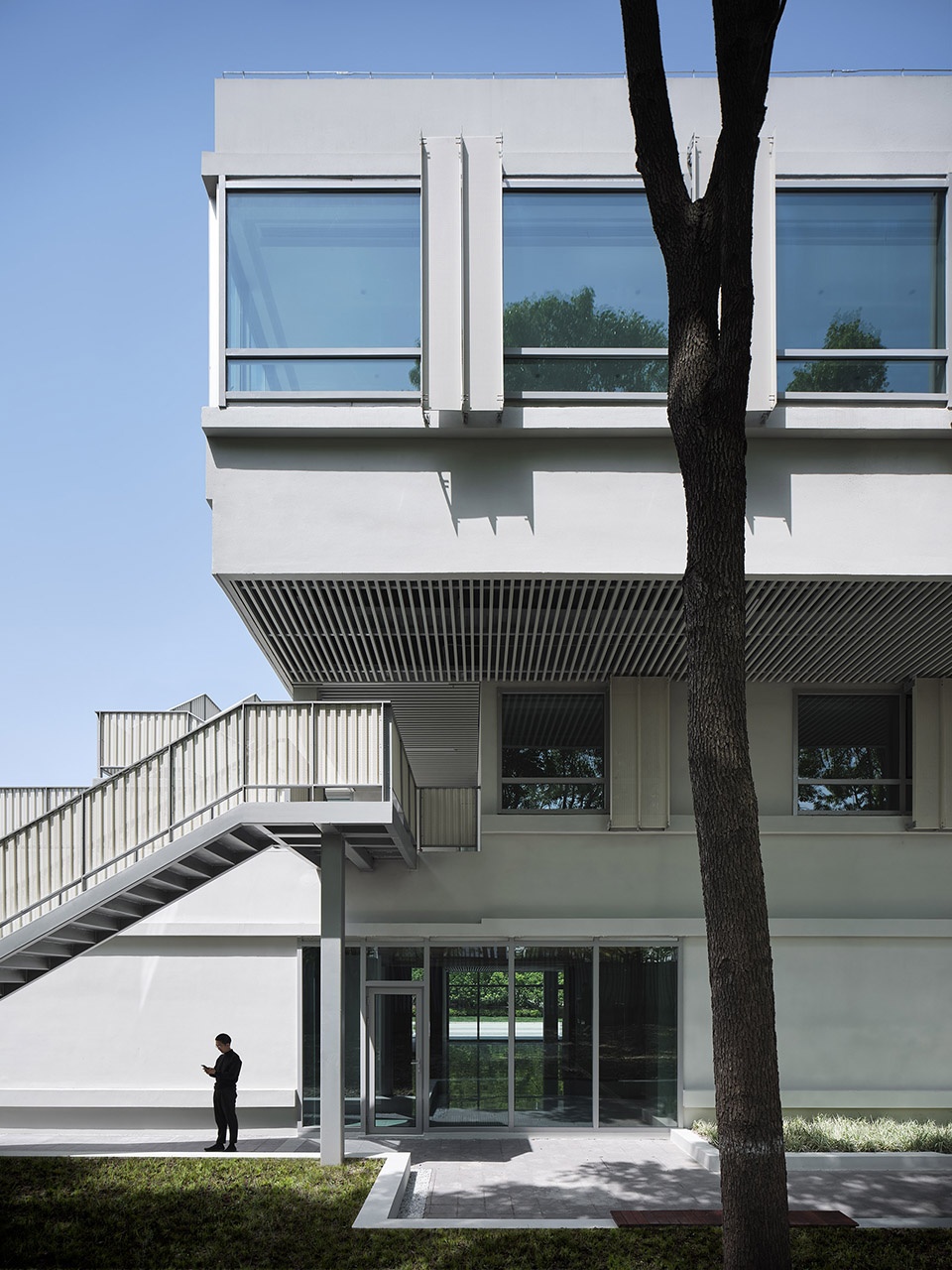 Renovation of Shanghai Westbund headquarter building HCCH Studio