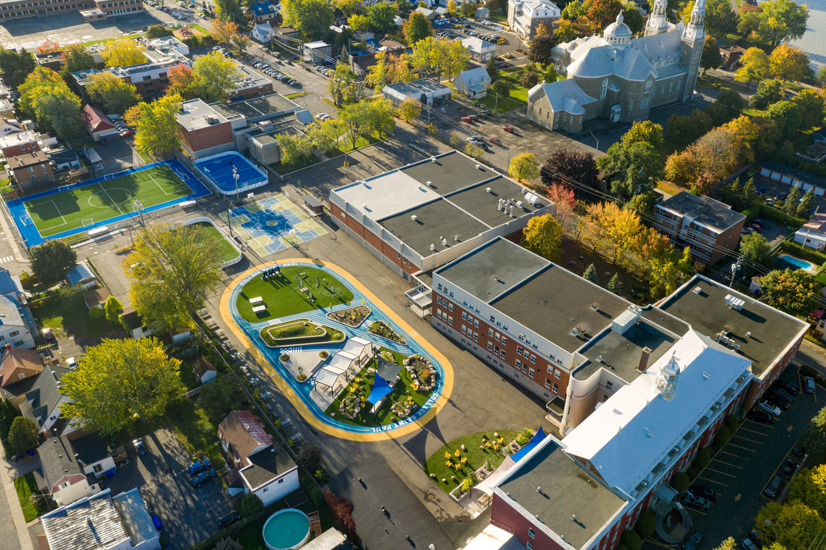 Collège SaintPaul Bringing the Indoor Outdoors, Canada by Taktik