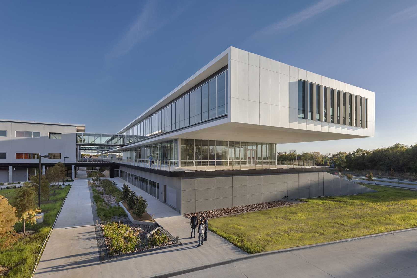 Collin College Technical Campus, Texas by Perkins&Will - 谷德设计网