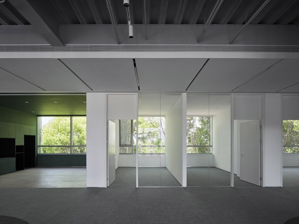 Renovation of Shanghai Westbund headquarter building HCCH Studio