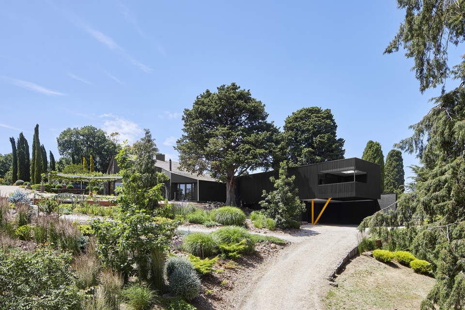 kyneton house by mrtn architects