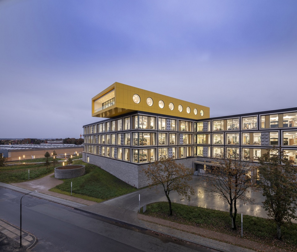 LEGO Campus by C F Møller Architects