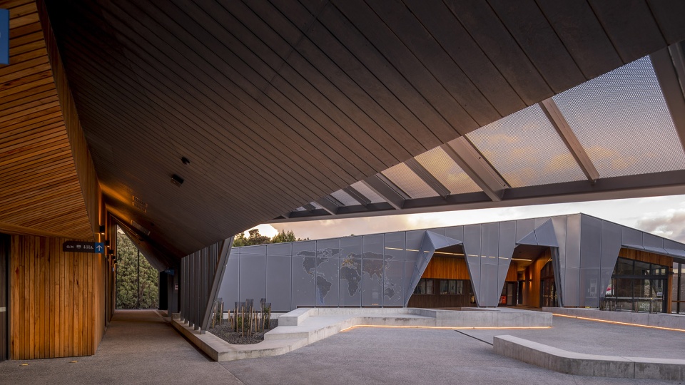 CRADLE MOUNTAIN VISITOR CENTRE by Cumulus