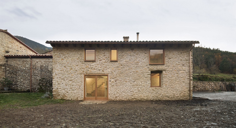 Masia de Can Perpinya by Arame Studio