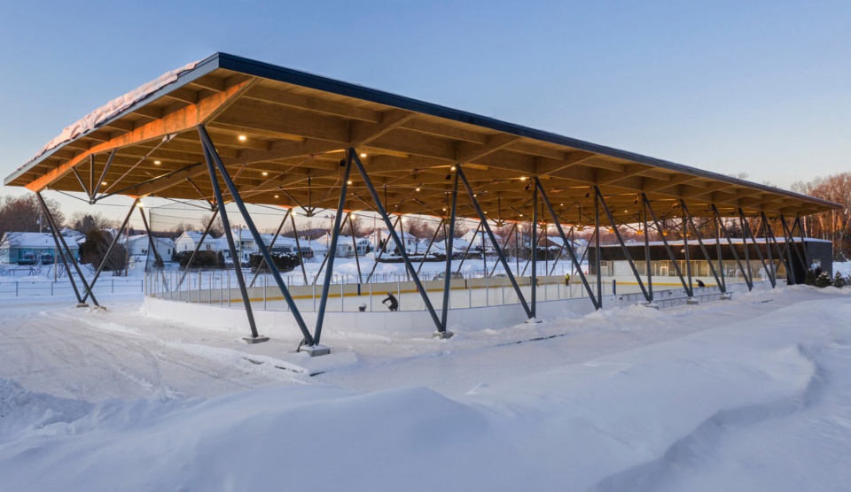 Parc des Saphirs skating rink by ABCP architecture